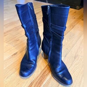 Elegant UGG Australia Black Leather Mid-Calf Carolina Boots with 3” Heel